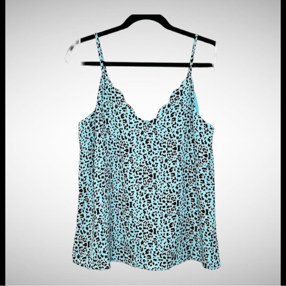 Socialite Scalloped V-Neck Leopard Print Cami S - Picture 3 of 7